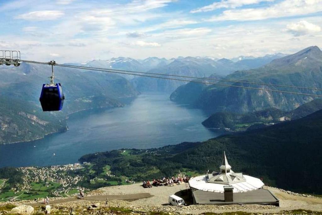 Leilighet I Hjertet Av Sunnmore! Sykkylven Kültér fotó